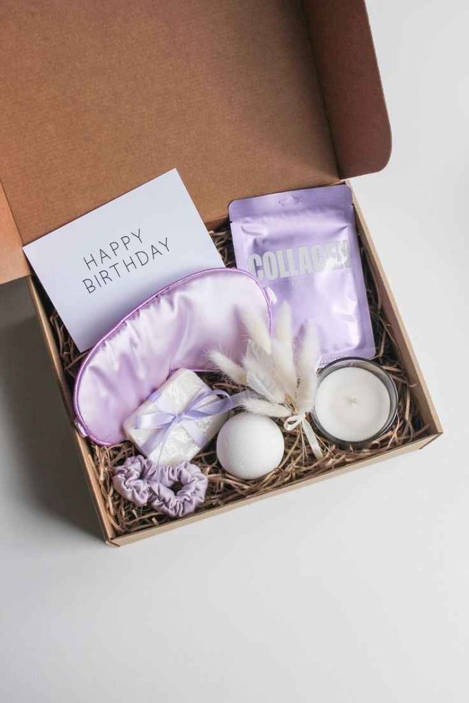 پک هدیه تولد لاکچری بنفش و سفید | Happy Birthday Gift Box با وسایل مراقبتی